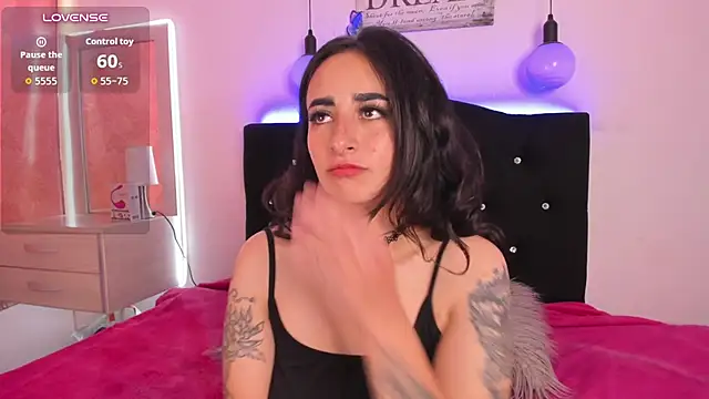 Enola_holmess - naked me and oil in tits