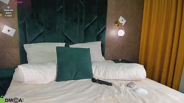 Anneta_Hart - play with pussy under pants 💖
