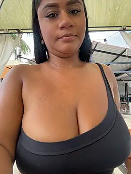 NayTorres - SPREAD ASS AND RUB ASSHOLE IN PUBLIC