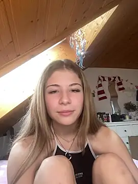 MilaRoseee - Squezze my Boobs 💦🔥