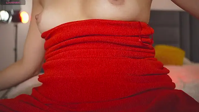 NaomiSainz - show boobs 🥰