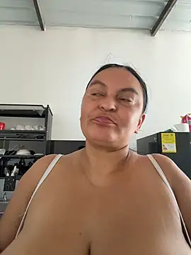 Horny-Mommy-Dirty - Squirt tsunami