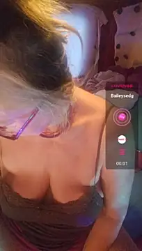 Hot-Muci - Naked show