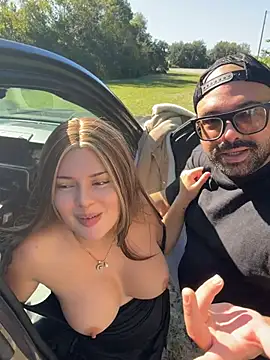 BARBIEsexyCOUPLE - Last tipper get a hot video 🥵