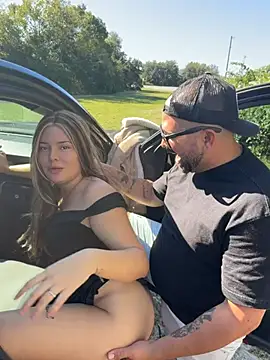 BARBIEsexyCOUPLE - Last tipper get a hot video 🥵