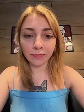 Sunny___Bunny - Spread pussy lips in kfc near ppl