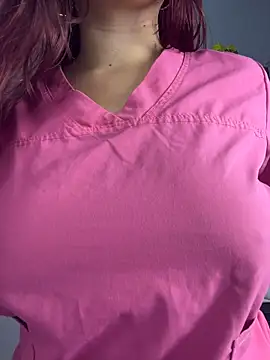 Nahomy_benet - completely naked under the table