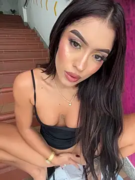 MystiqueXXX - FINGERING MY PUSSY ON PUBLIC STAIRS 🥵🔥