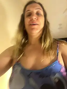 Bia_sexynovaes - Bia senta no pau e goza gostoso