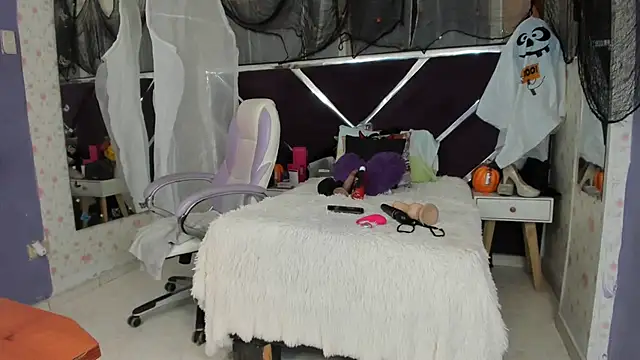 Sofia_thomson_ - panty off
