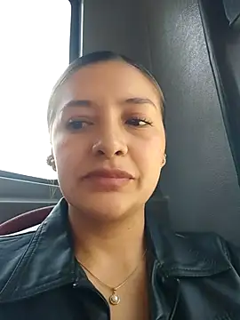 Alana_69 - Pressing tits in the bus window🥵🔥