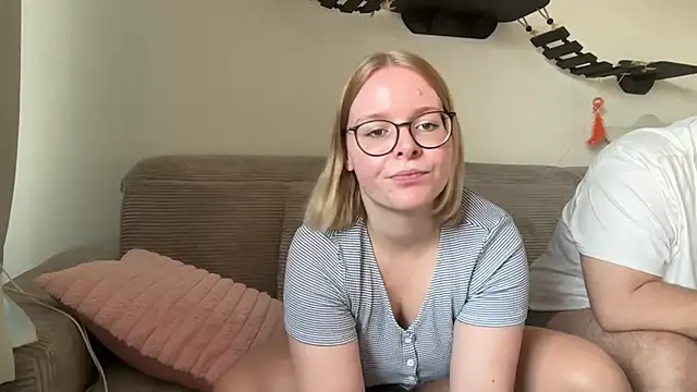 LucyFoxLulu - Tip 90Tks for new SexTape Video