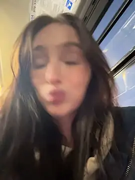 -missbehaving- - fingersucks & add saliva on pussy lips