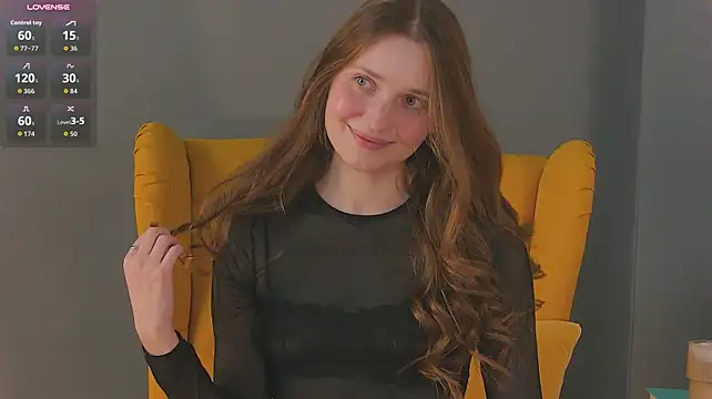 EmmaSagge - Doggy and squeeze butt