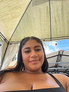 NayTorres - SPREAD ASS AND RUB ASSHOLE IN PUBLIC