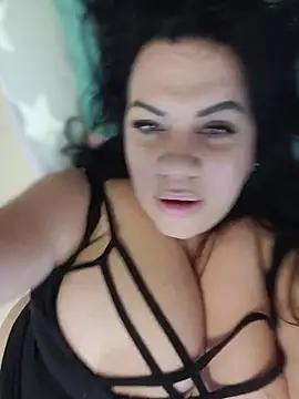 Your_hot_escape - This pussy is getting horny.