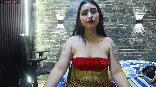 Taahiira - OIL TITS