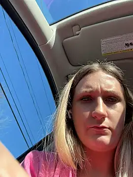 PrettyLilTwinkles - FLASH TITTIES