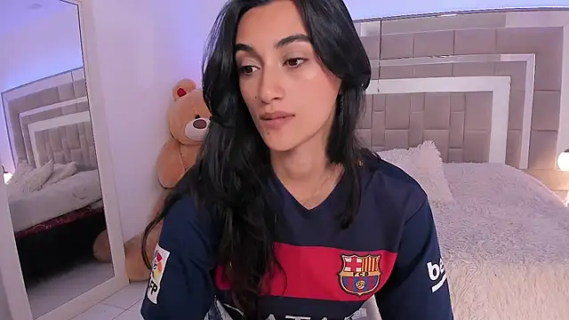 Gabee_7 - Closeup of ass with oil 🍑🔥