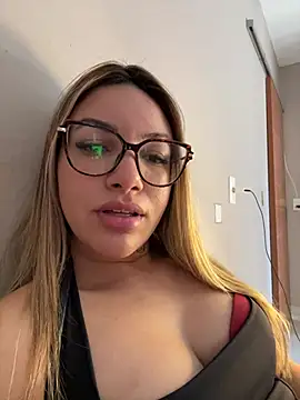 Clarasc - Flash da bucetinha rosa