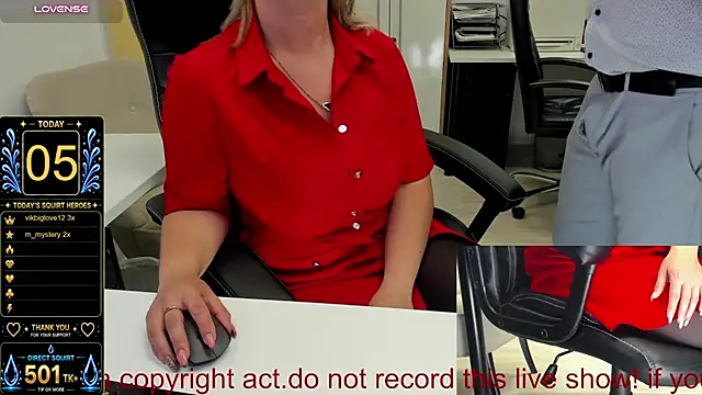 Squirt_milf_viktoria - PANTIES OFF