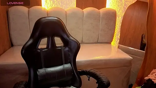 Afrodita_b_ - spanking on tits x10