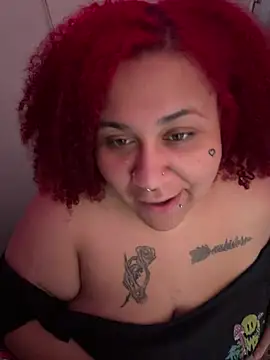 Juicyjordie - Help me get my clothes off daddy