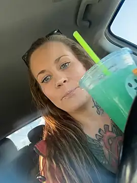 BritnieReyn - Come with me!