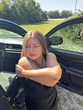 BARBIEsexyCOUPLE - Last tipper get a hot video 🥵
