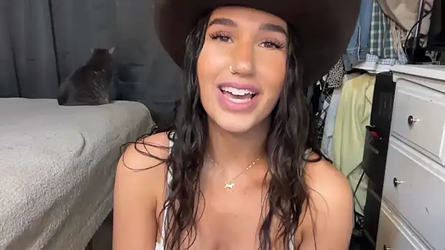Ella2sweet - boob tease