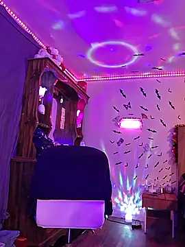 PeachyAriel - Glow in the dark dildo squirt