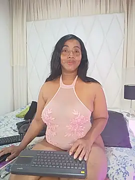 AmbarthSmiith2 - oil on the tits✨💞