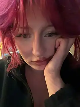RonnieKiss - Finger in pussy