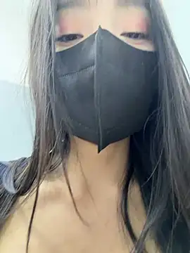 Xiao-Lin - 户外男厕所小便池假阳具抽插2分钟