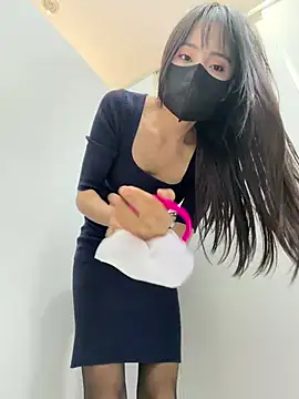 Xiao-Lin - 户外男厕所小便池假阳具抽插2分钟