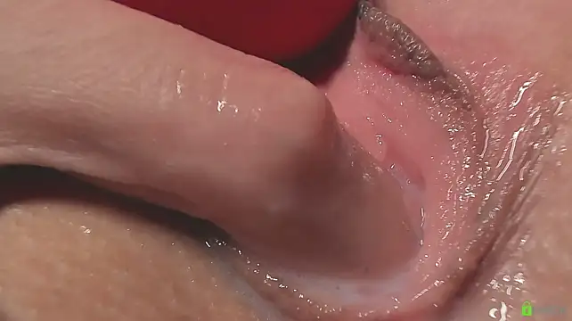 Courtney_Luv - Dildo in the pussy