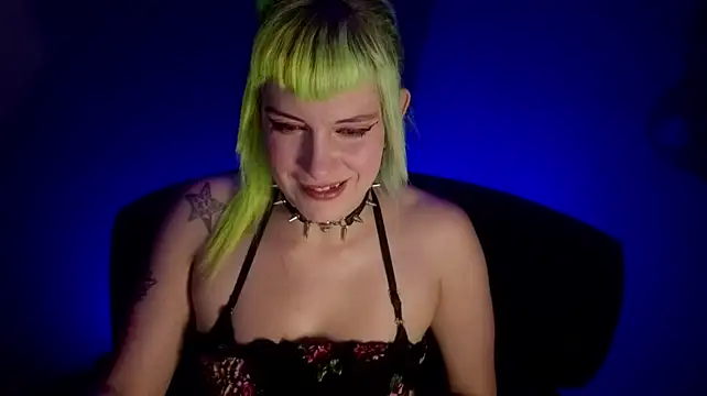 BlairVixen - show toungue