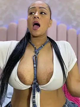 Sofia_xxx02 - masturbation with 4 fingers