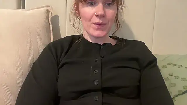 Redheadrosie69 - butt plug in ass