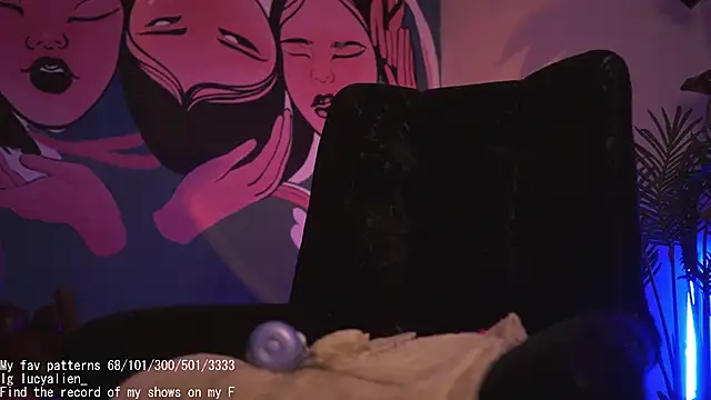 LucyAllenX - Naked and oiled on yoga ball