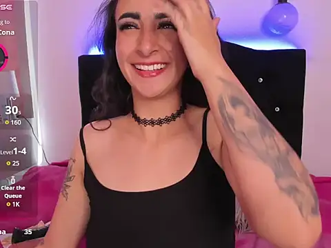 Enola_holmess - naked me and oil in tits