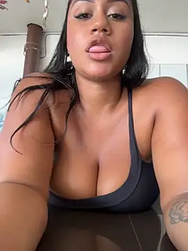 NayTorres - SPREAD ASS AND RUB ASSHOLE IN PUBLIC