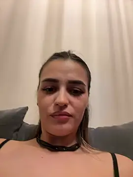 SelenaSweetie - Suck Dildo Deep
