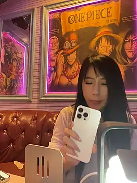 Eva10069 - 👀户外楼梯间露双乳