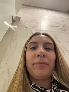 Sarah_honey__ - Cut my shorts