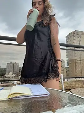 BarbieHotBrazil - Dedo no cu ao vivo