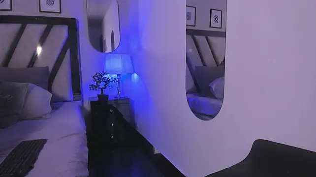 Mia-rouses - SHOW SPANK ASS 😈
