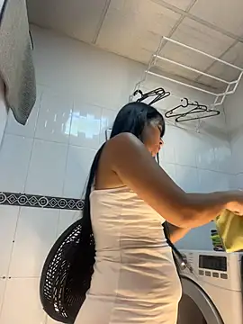 LuxeBrunetteXXX - CLEANING GIRL 3 FINGERS INSIDE PUSSY