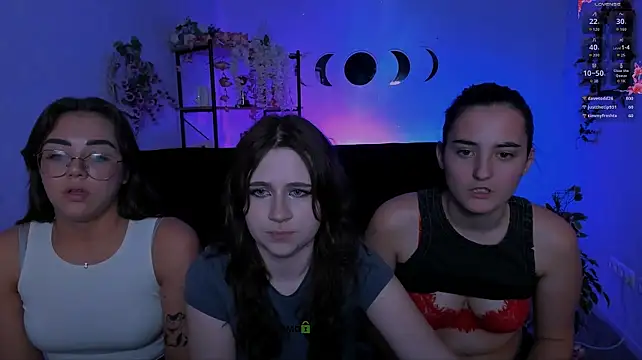 Kiki_swan - suck finger
