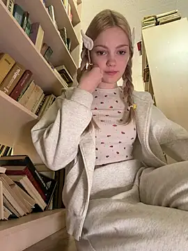 Elsawhere - tease me with ur tongue 👅💦